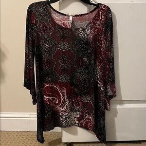 Elegant Paisley Women's Top - Red and Black